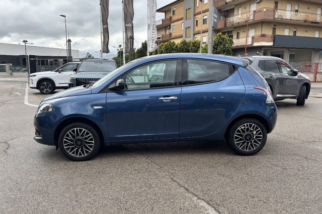 Lancia Ypsilon 1.0 FireFly 5 porte S&S Hybrid Gold - foto 4 di 4