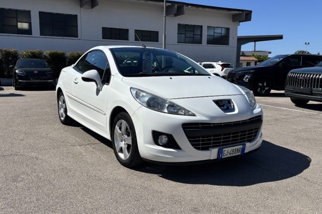 Peugeot 207 1.6 VTi 120CV CC TECNO usato a FONDI