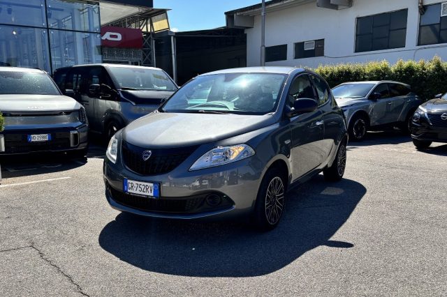 Lancia Ypsilon 1.0 FireFly 5 porte S&S Hybrid Silver - foto 3 di 4