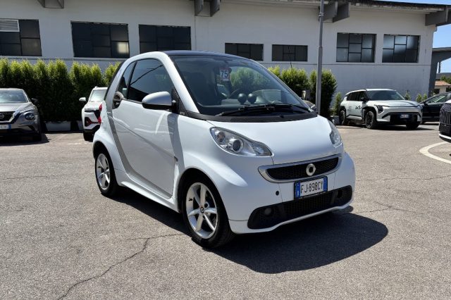 smart forTwo 800 40 kW coupé PULSE cdi usato a FONDI