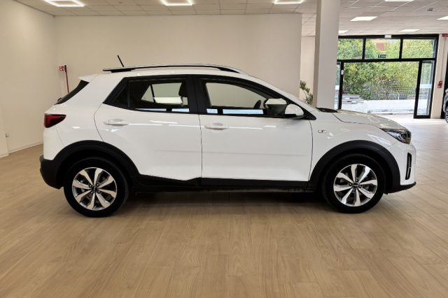 Kia Stonic 1.2 DPI Urban Special Edition - foto 4 di 4