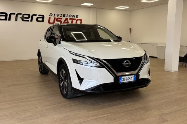Nissan Qashqai MHEV 140 CV N-Connecta, del 2023, 24.900 km, in vendita a Fondi (LT)