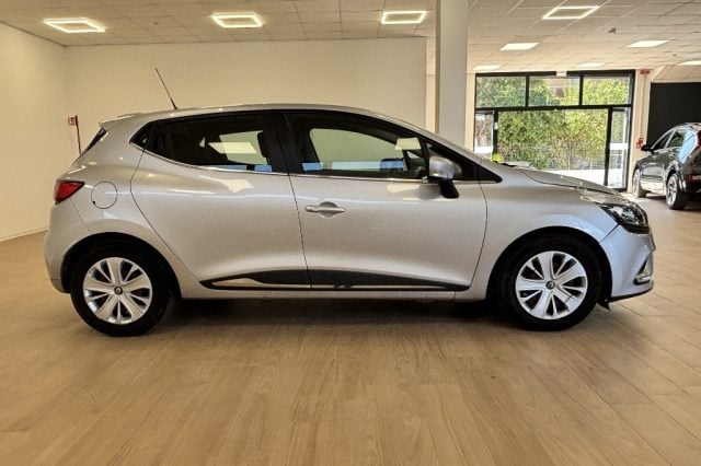 Renault Clio dCi 8V 75 CV Start&Stop 5 porte Energy Business - foto 4 di 4