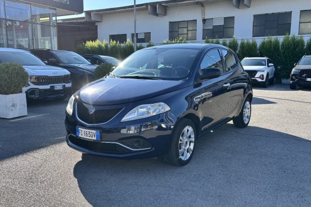 Lancia Ypsilon 1.2 69 CV 5 porte Opening Edition - foto 3 di 4