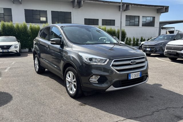 Ford Kuga 1.5 TDCI 120 CV S&S 2WD Powershift Edition, del 2019, 107.500 km, in vendita a Fondi (LT)