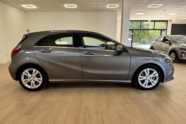 Mercedes-Benz A 220 d Automatic 4Matic Premium - foto 4 di 4