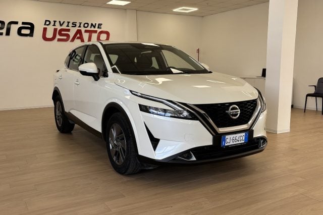 Nissan Qashqai MHEV 158 CV Xtronic Business, del 2022, 54.450 km, in vendita a Fondi (LT)