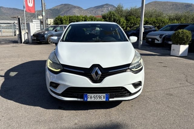 Renault Clio dCi 8V 90CV EDC Start&Stop 5 porte Energy Zen - foto 2 di 4