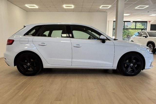Audi A3 SPB 2.0 TDI S tronic Design - foto 4 di 4