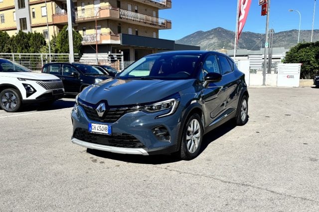 Renault Captur Full Hybrid E-Tech 145 CV Intens - foto 3 di 4
