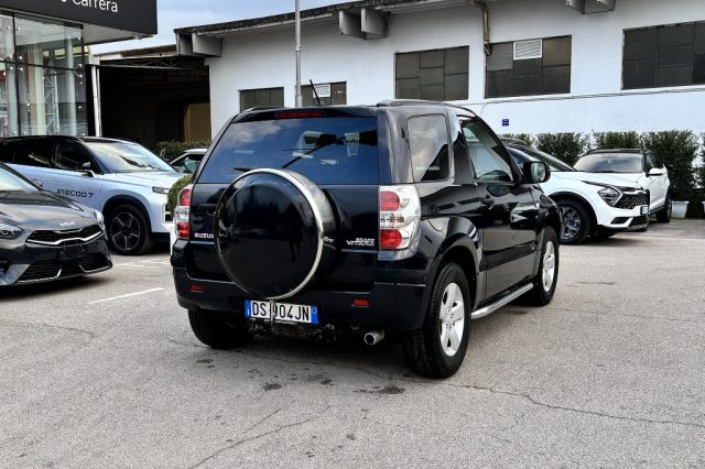 Suzuki Grand Vitara 1.6 16V 3 porte ( GPL ), del 2009, 170.000 km, in vendita a Fondi (LT)
