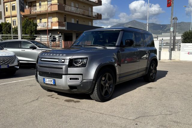 Land Rover Defender 110 3.0D I6 250 CV AWD Auto SE - foto 3 di 4