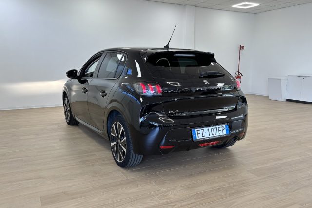 Peugeot 208 100 Stop&Start 5 porte GT Line usato a FONDI