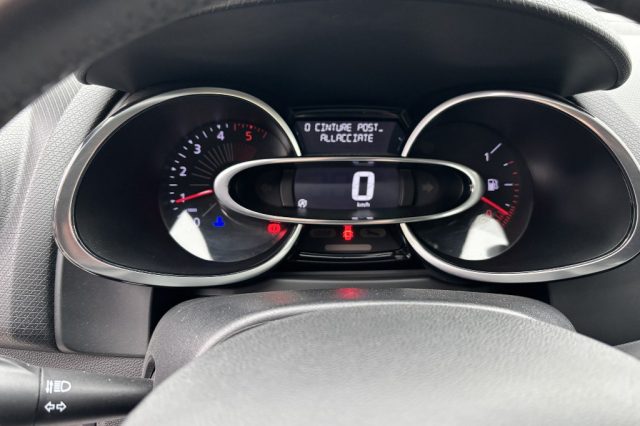 Renault Clio dCi 8V 75 CV Start&Stop 5 porte Energy Duel, del 2016, 172.000 km, in vendita a Fondi (LT)