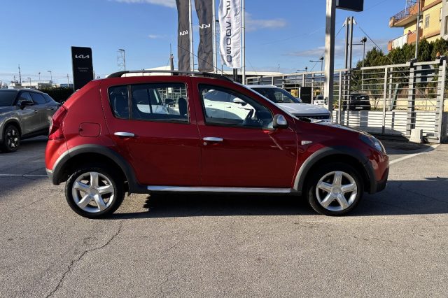 Dacia Sandero Stepway 1.5 dCi 90CV - foto 4 di 4
