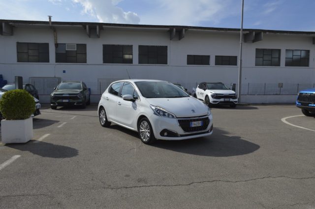 Peugeot 208 BlueHDi 100 5 porte Allure usato a FONDI