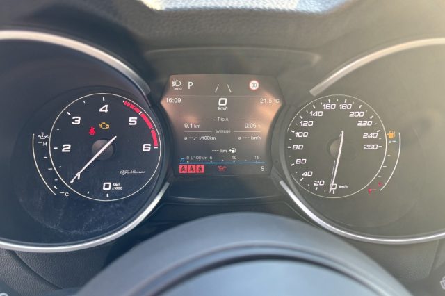 Alfa Romeo Stelvio 2.2 Turbodiesel 160 CV AT8 RWD Super Business usato a FONDI