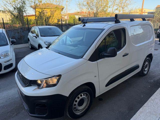 Peugeot Partner BlueHDi 1000Kg Furgone Premium usato a BENEVENTO
