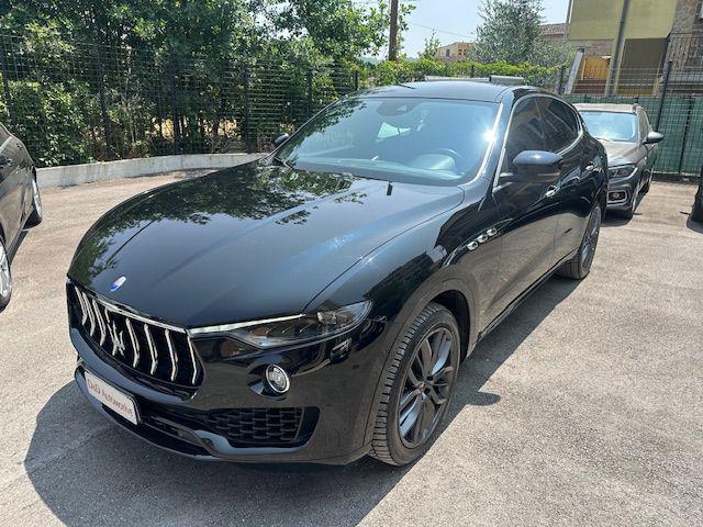 Maserati Levante V6 Diesel AWD Gransport usato a BENEVENTO
