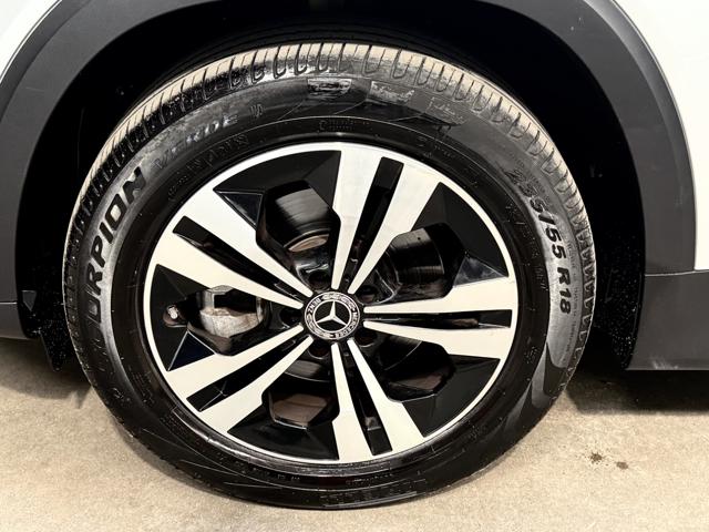 Mercedes-Benz GLB 200 Automatic Premium - foto 4 di 4