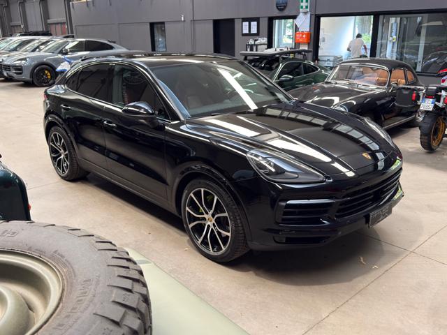Porsche Cayenne Coupé 3.0 V6 E-Hybrid - foto 3 di 4