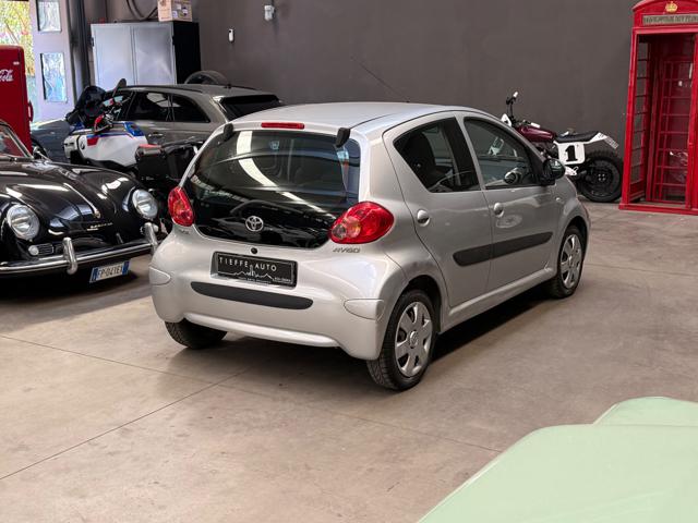 Toyota Aygo 1.0 12V VVT-i 5 porte Sol - foto 4 di 4