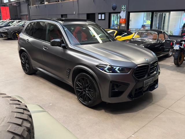 BMW X5 M Competition 4.4 V8 48V 625 CV - foto 3 di 4