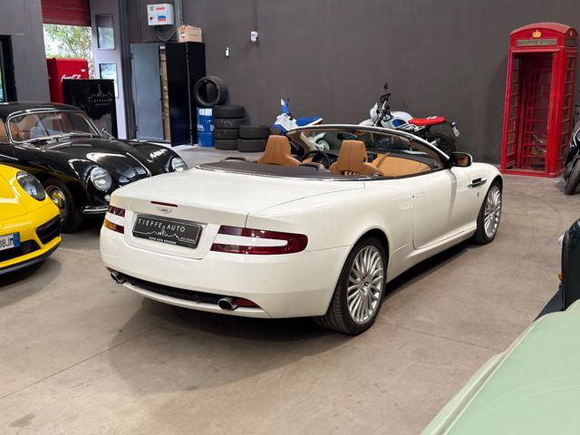 Aston Martin DB9 Volante - foto 4 di 4