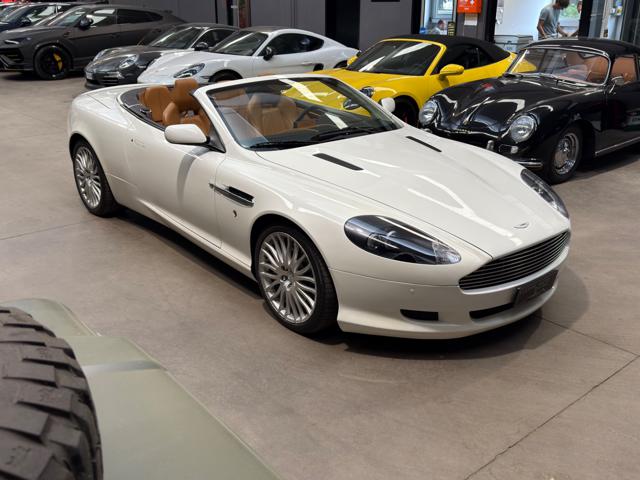Aston Martin DB9 Volante - foto 3 di 4