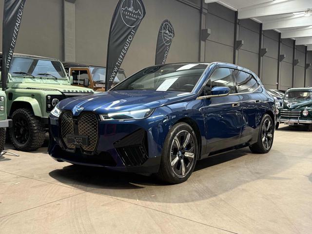 BMW iX xDrive 50 Pacchetto Sportivo, del 2022, 60.000 km, in vendita a Bologna (BO)
