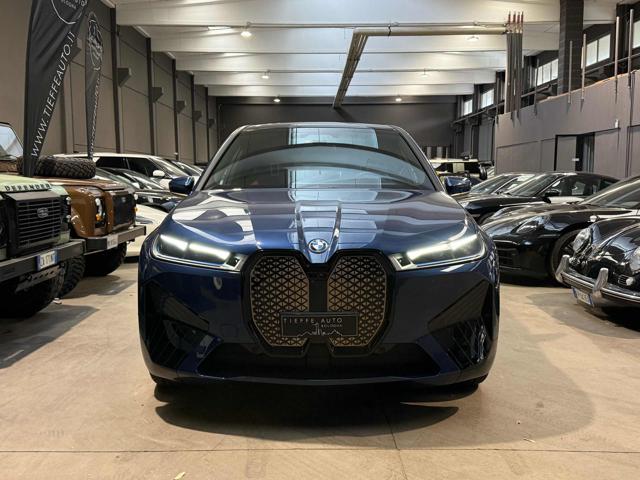 BMW iX xDrive 50 Pacchetto Sportivo - foto 2 di 4