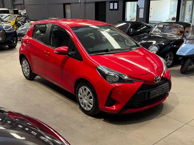 Toyota Yaris 1.0 5 porte Cool - foto 3 di 4