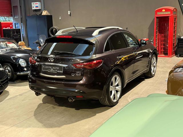 Infiniti QX70 3.0 diesel V6 AT S Premium - foto 4 di 4