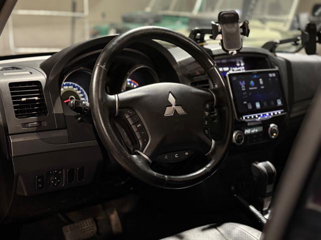 Mitsubishi Pajero 3.8 V6 24V aut. 5p. Instyle *VEICOLO SPECIALE*, del 2010, 159.000 km, in vendita a Bologna (BO)