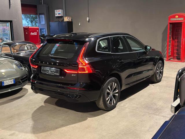 Volvo XC60 B4 (d) Geartronic Momentum Pro - foto 4 di 4