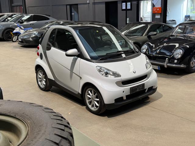smart forTwo 1000 52 kW MHD coupé "bianca" lim - foto 3 di 4