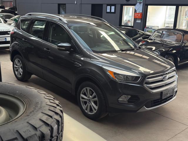 Ford Kuga 1.5 TDCI 120 CV S&S 2WD Plus - foto 3 di 4