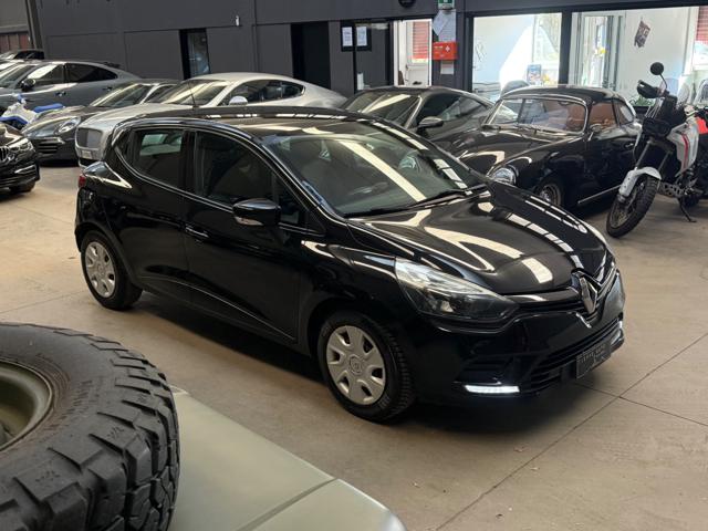 Renault Clio 1.2 75CV 5 porte Life - foto 3 di 4