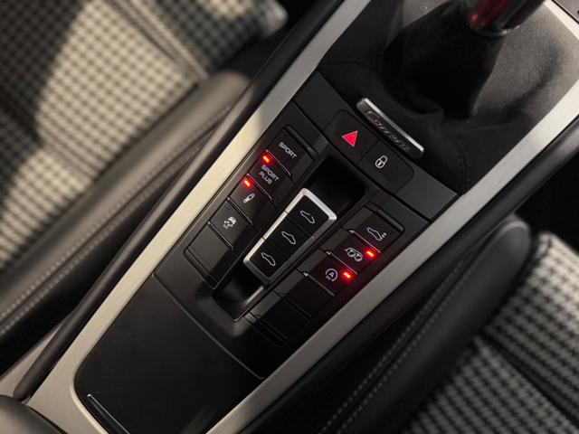 Porsche 991 3.8 50th ANNIVERSARY manual gearshift, del 2013, 18.700 km, in vendita a Bologna (BO)