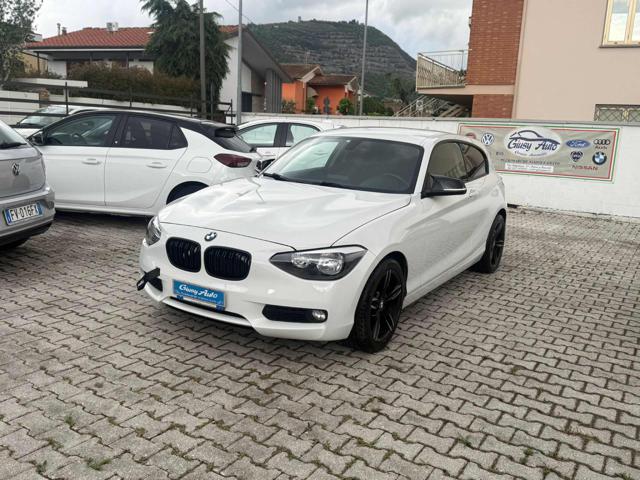 BMW 114 d 3p. Sport - foto 3 di 4