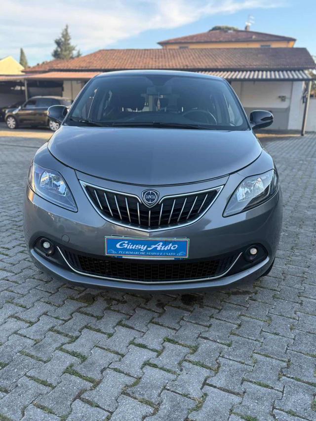 Lancia Ypsilon 1.0 FireFly 5 porte S&S Hybrid Gold - foto 2 di 4