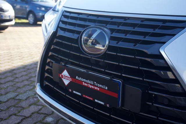 Lexus NX 300 Hybrid 4WD Luxury - foto 4 di 4