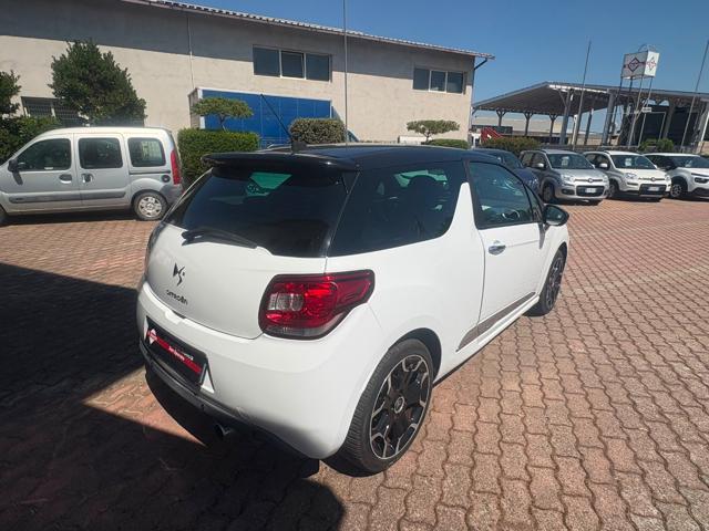 DS Automobiles DS 3 1.4 e-HDi 70 So Chic - foto 3 di 4