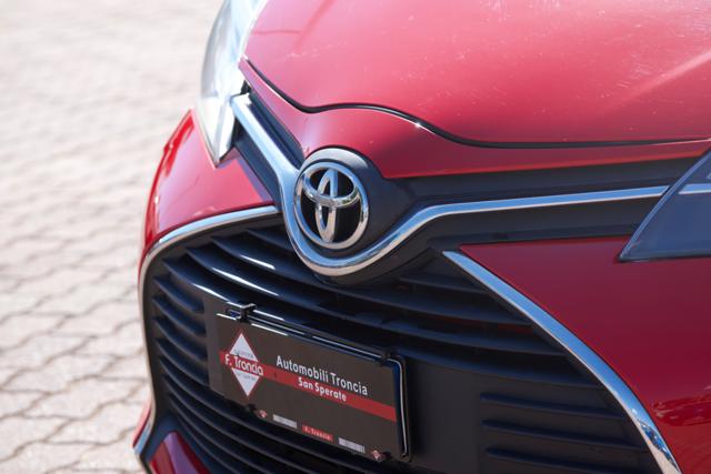 Toyota Yaris 1.0 5 porte Active - foto 3 di 4