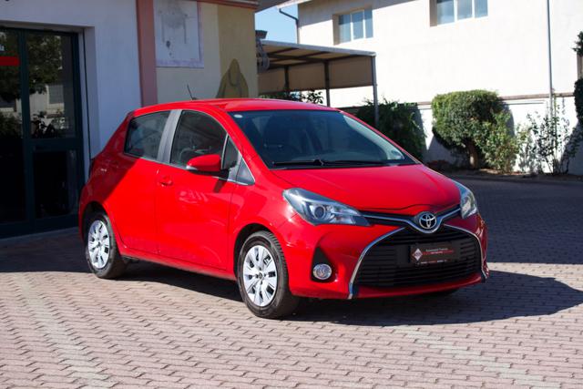 Toyota Yaris 1.0 5 porte Active - foto 2 di 4