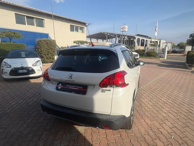 Peugeot 2008 1° serie 1.6 e-HDi 115 CV Stop&Start Féline - foto 2 di 4