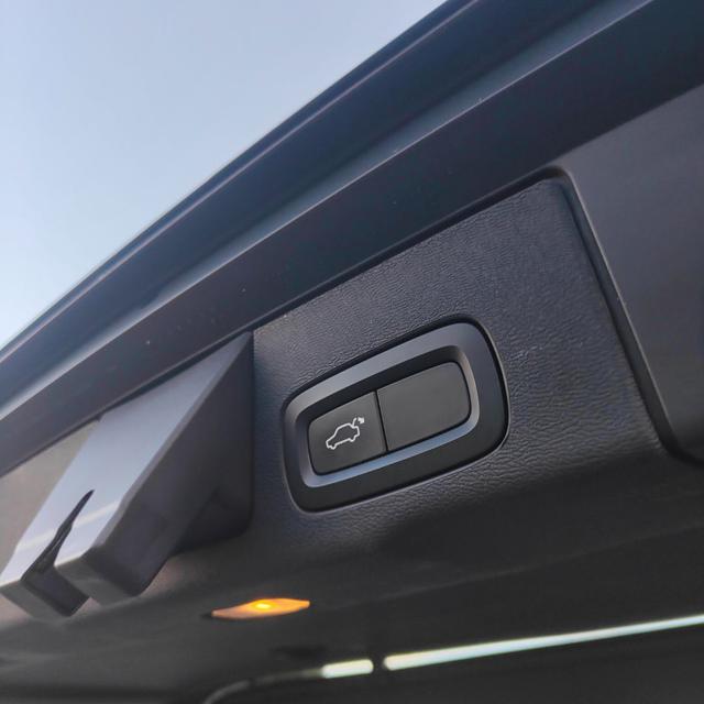 Volvo XC60 D4 AWD Geartronic Inscription - foto 3 di 4