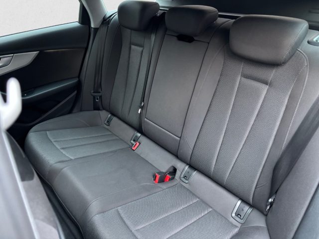Audi A4 Avant 35 TDI/163 CV S tronic Business Advanced usato a CHIAMPO