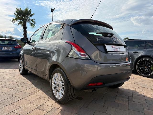 Lancia Ypsilon 1.2 69 CV 5 porte GPL Ecochic Platinum - foto 4 di 4