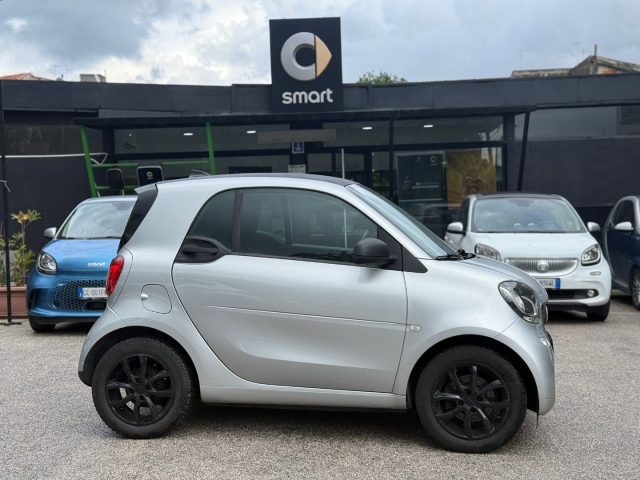 smart forTwo 70 1.0 Youngster SUPER PREZZO FINO AL 31.05.2026 - foto 2 di 4